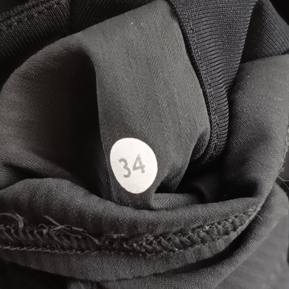 Lululemon Mens Black Shorts Size 34 Athletic Golf Casual Everyday Comfort - Picture 6 of 9